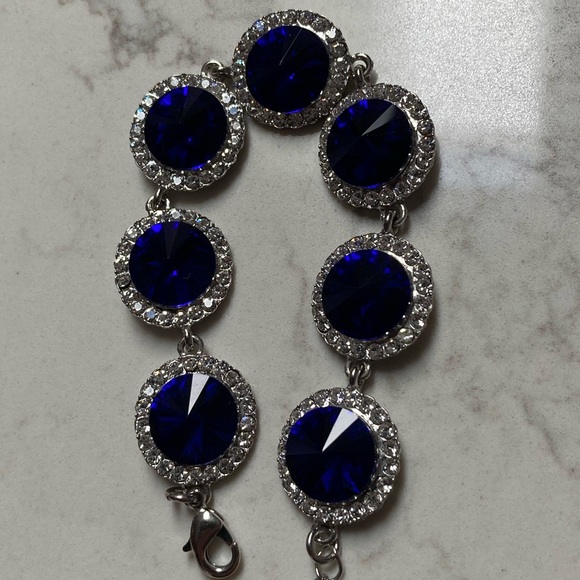 Sapphire bracelet 7 round dark sapphire 184 round clear crystals 9”L Silvertone - Picture 3 of 7